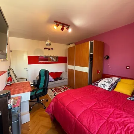 Apartment Pinky Life